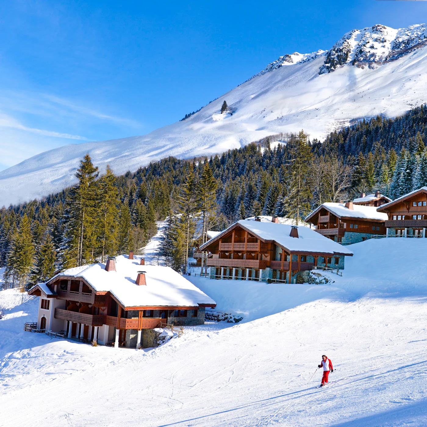 Club Med Os Apartamentos-Chalés de Valmorel, França — fotografia oficial do village na temporada de neve