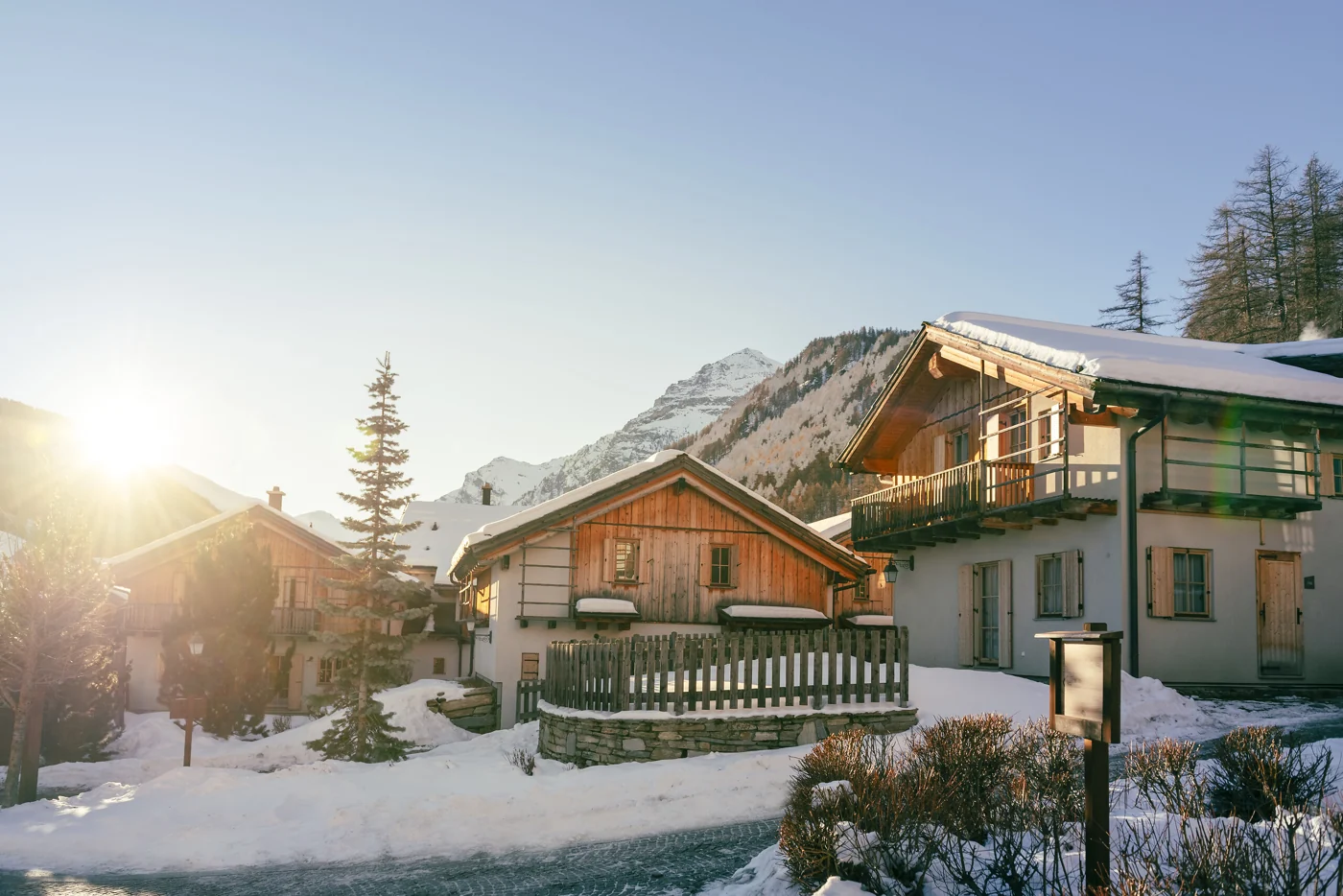 Club Med Pragelato Sestriere, Itália — fotografia oficial do village na temporada de neve